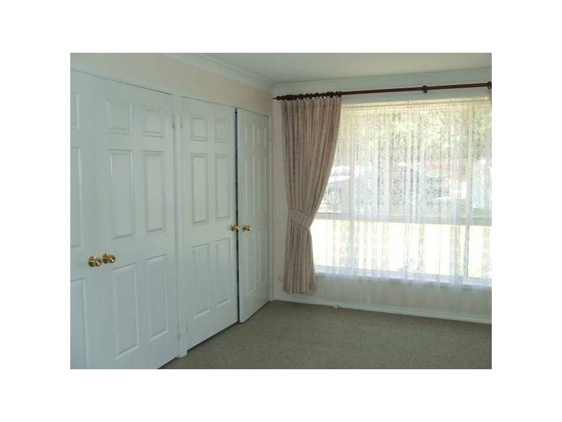 5 Friendship Place, Parkes NSW 2870