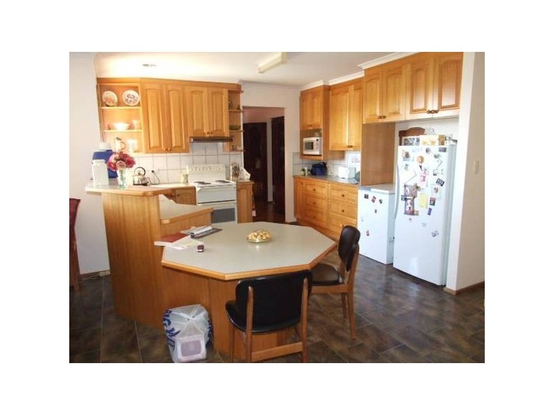 16 Vaucluse Place, Parkes NSW 2870