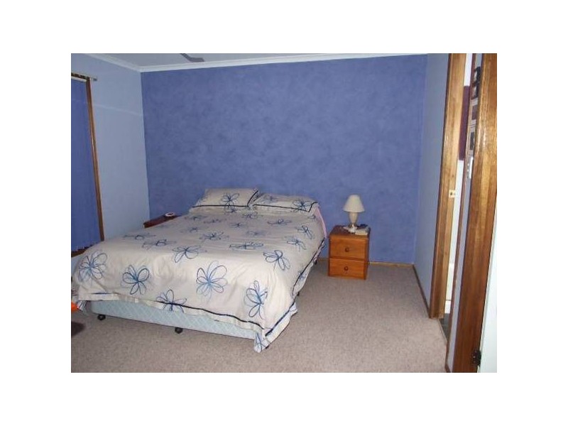 16 Vaucluse Place, Parkes NSW 2870