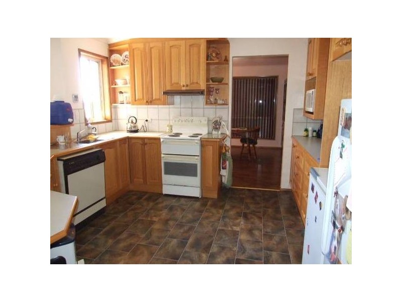 16 Vaucluse Place, Parkes NSW 2870