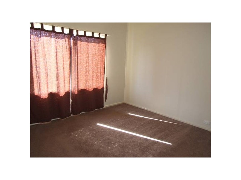 82 High Street, Parkes NSW 2870