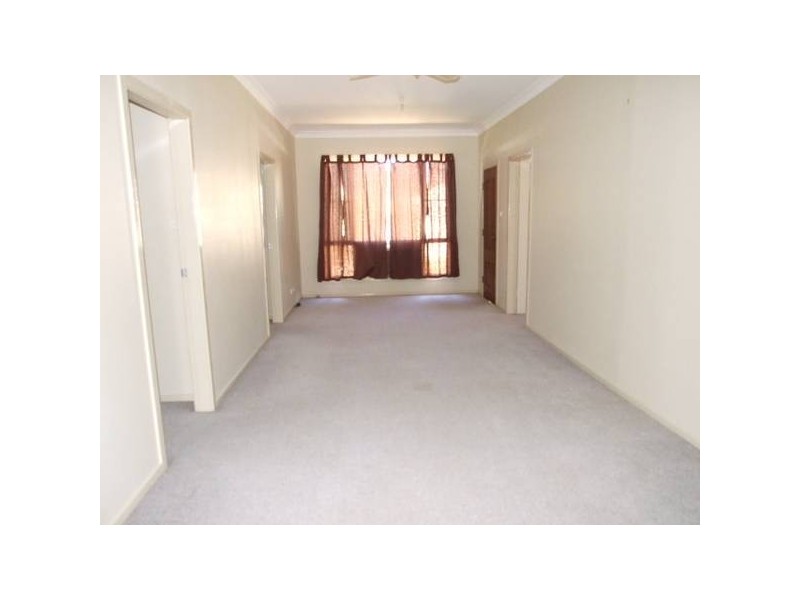 82 High Street, Parkes NSW 2870