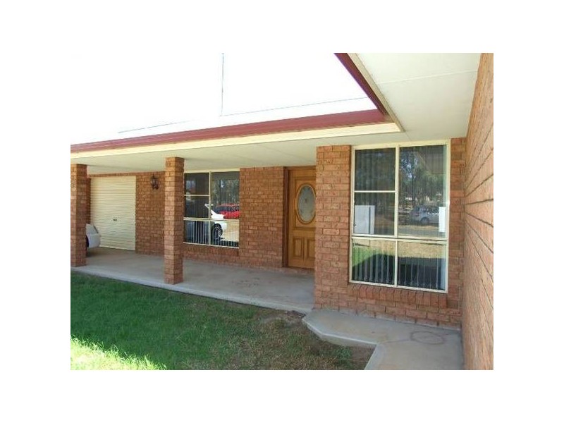 52 Forbes Road, Parkes NSW 2870