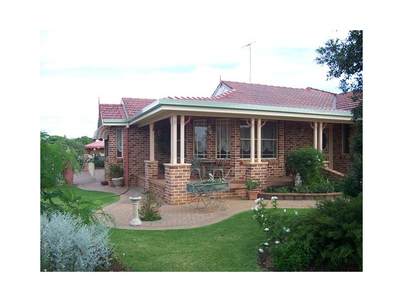 3 Flinders Street, Parkes NSW 2870