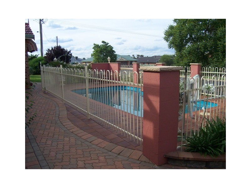 3 Flinders Street, Parkes NSW 2870