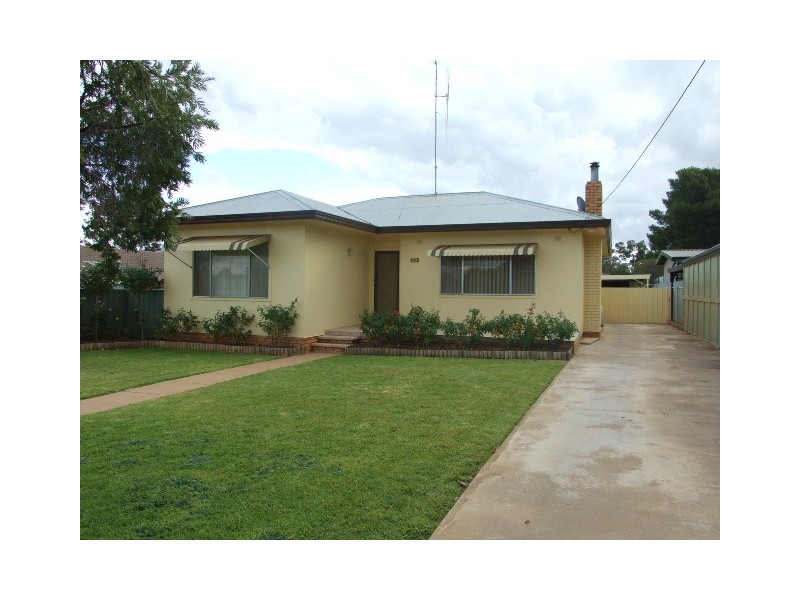 20 Middleton Street, Parkes NSW 2870