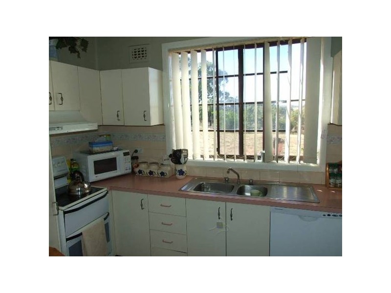 11 Heraghty Road, Parkes NSW 2870