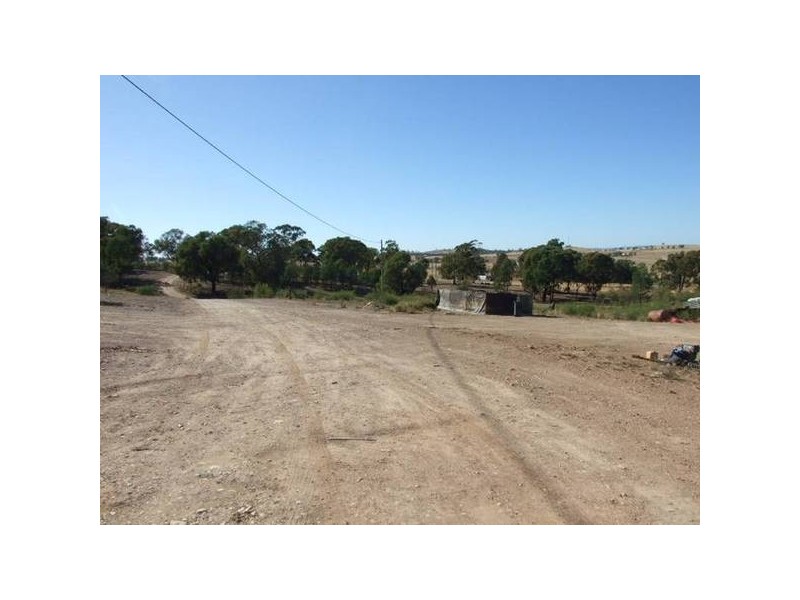 11 Heraghty Road, Parkes NSW 2870