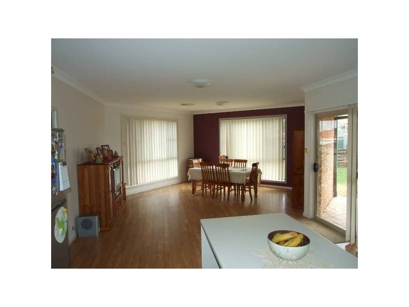 4 Clancy Place, Parkes NSW 2870