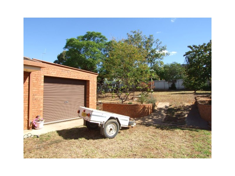 32 Lorking Street, Parkes NSW 2870