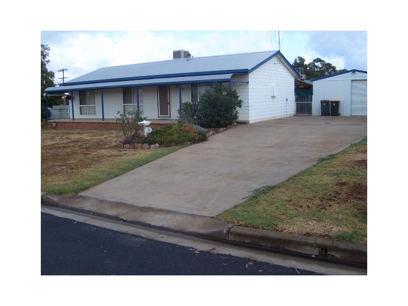 34 Flinders Street, Parkes NSW 2870