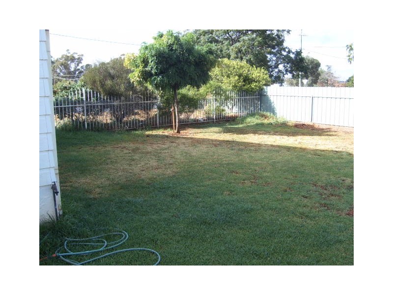 34 Flinders Street, Parkes NSW 2870