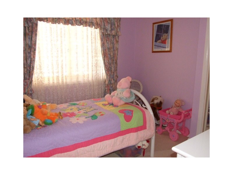 9 Talbot Street, Parkes NSW 2870