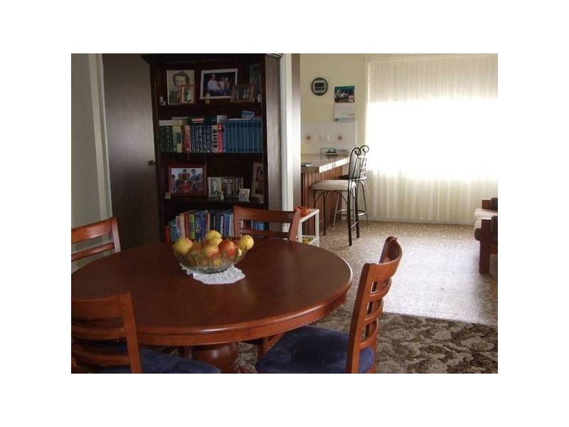 32 Barton Street, Parkes NSW 2870