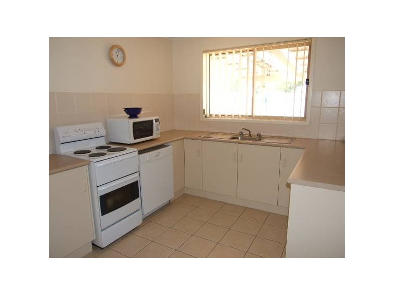 22 Ebelina Cres, Parkes NSW 2870