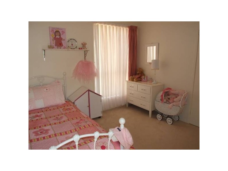 22 Ebelina Cres, Parkes NSW 2870