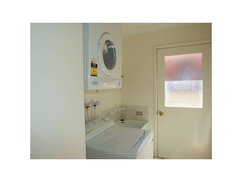 22 Ebelina Cres, Parkes NSW 2870