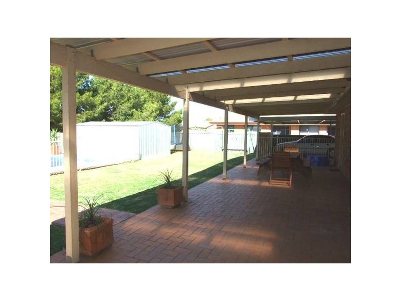 22 Ebelina Cres, Parkes NSW 2870