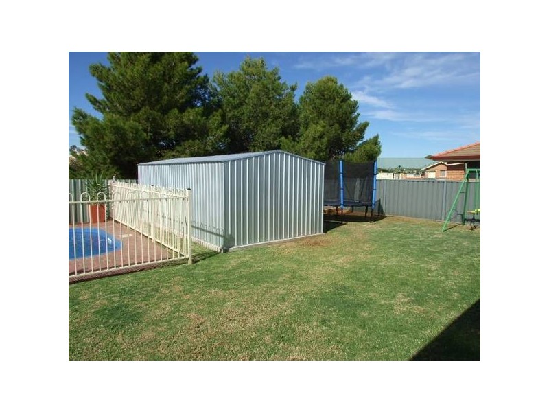 22 Ebelina Cres, Parkes NSW 2870