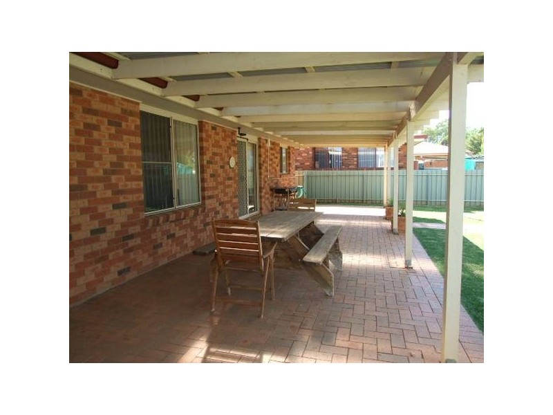 22 Ebelina Cres, Parkes NSW 2870