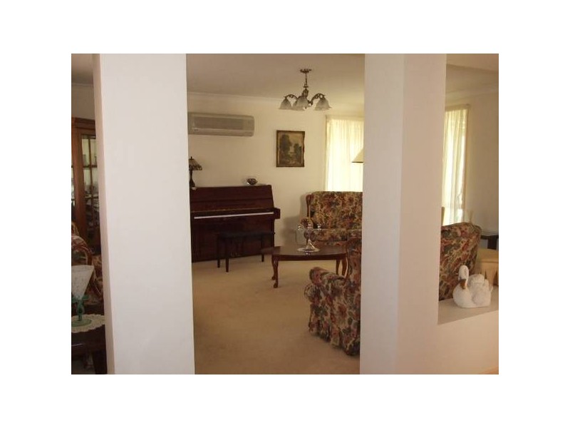 22 Glengowrie Close, Parkes NSW 2870