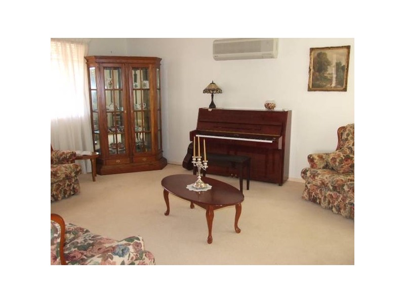 22 Glengowrie Close, Parkes NSW 2870