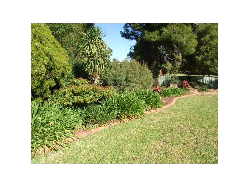 22 Glengowrie Close, Parkes NSW 2870