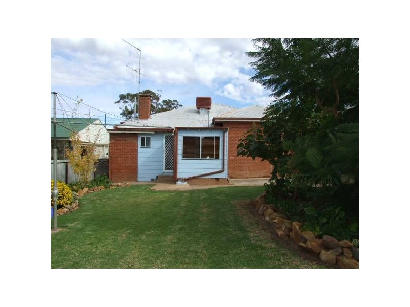 3 Albert Street, Parkes NSW 2870