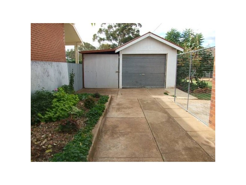 3 Albert Street, Parkes NSW 2870