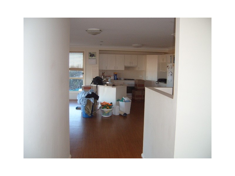8 Valley View Place, Parkes NSW 2870