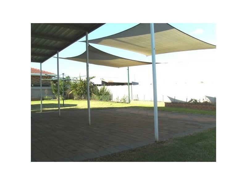 3 Basil Avenue, Parkes NSW 2870
