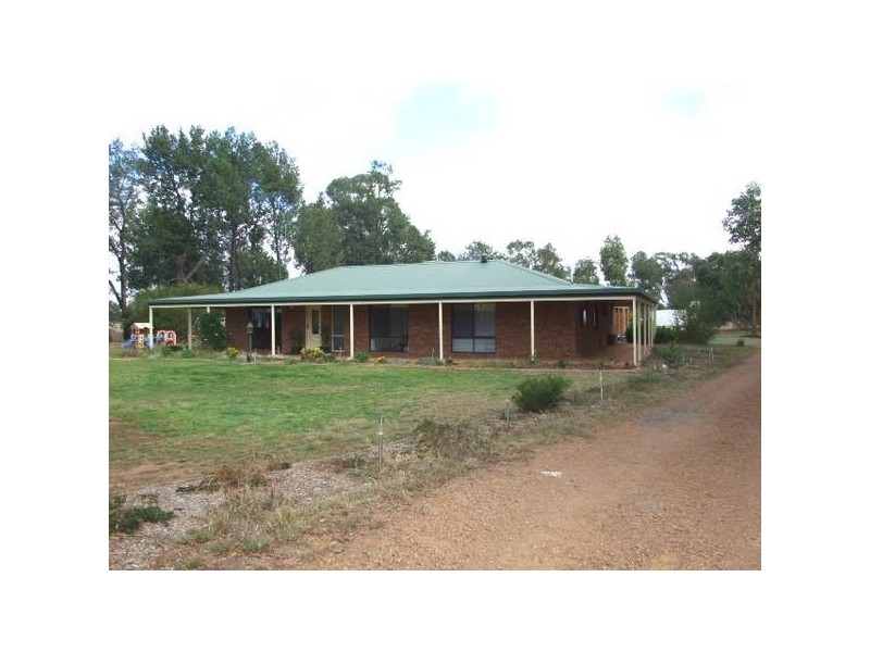 3 Coolabah Drive, Parkes NSW 2870