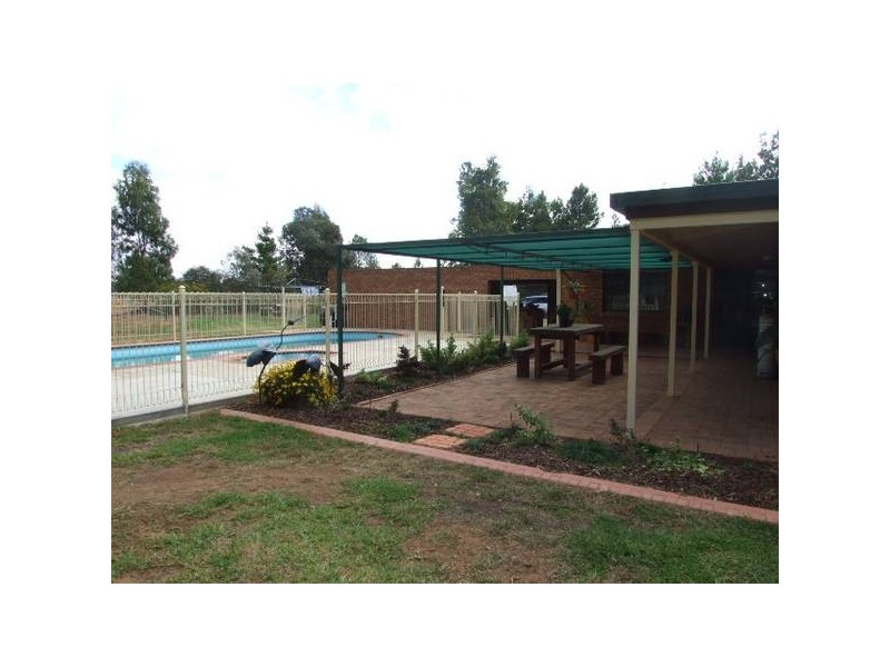 3 Coolabah Drive, Parkes NSW 2870