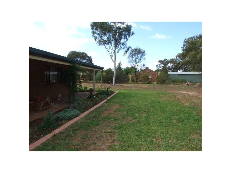 3 Coolabah Drive, Parkes NSW 2870