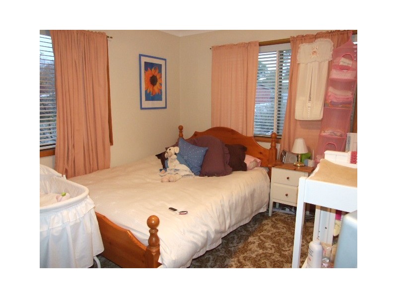 22 Hamilton Road, Parkes NSW 2870