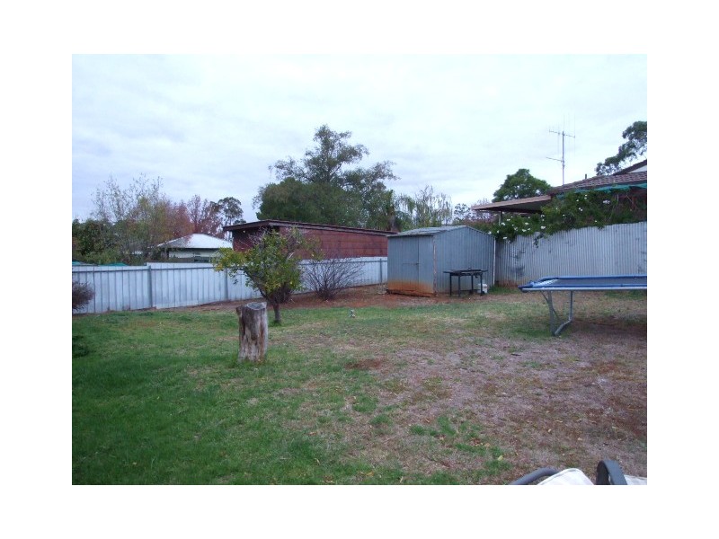 22 Hamilton Road, Parkes NSW 2870