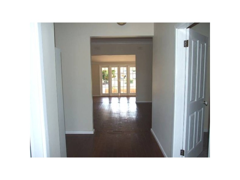 4 Junction Street, Parkes NSW 2870