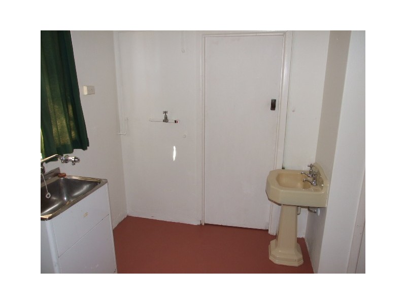 15 Bushman Street, Parkes NSW 2870