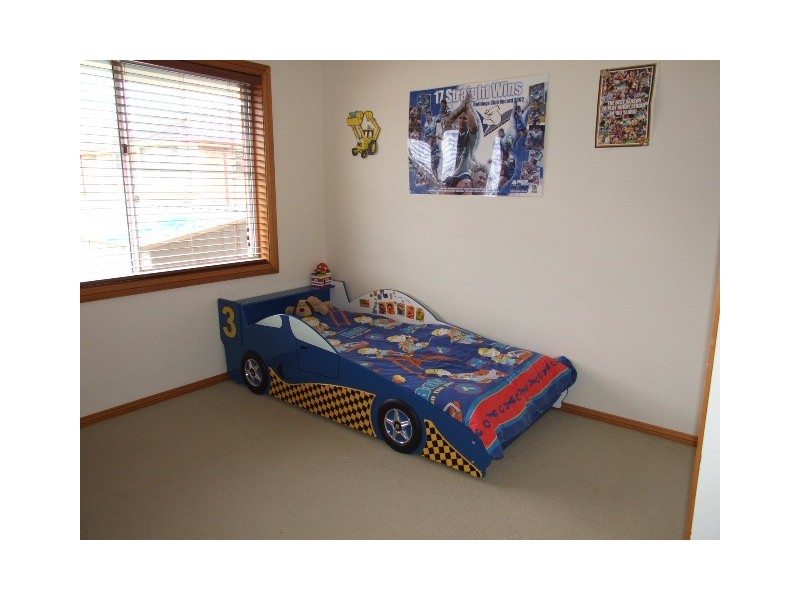 33 Glenhaven Avenue, Parkes NSW 2870