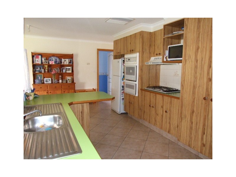 33 Glenhaven Avenue, Parkes NSW 2870