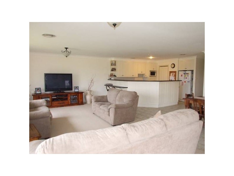 1-3 Avoca Place, Parkes NSW 2870