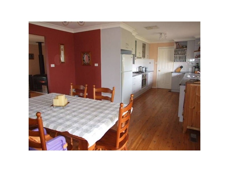 20 Field Road, Parkes NSW 2870