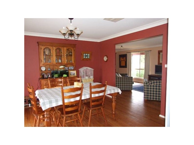 20 Field Road, Parkes NSW 2870