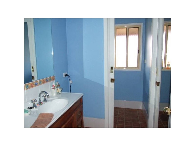 20 Field Road, Parkes NSW 2870