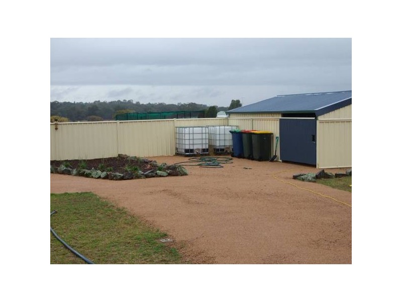 20 Field Road, Parkes NSW 2870