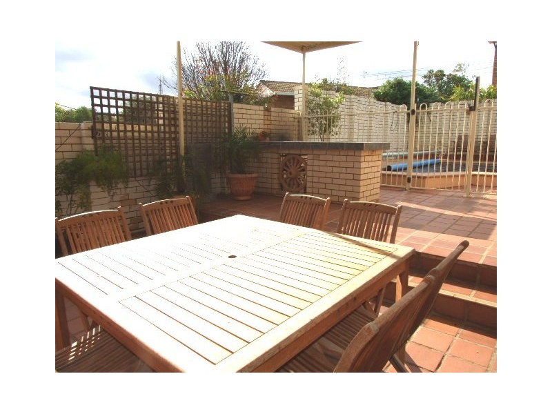 73 East Street, Parkes NSW 2870