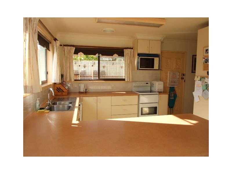 73 East Street, Parkes NSW 2870