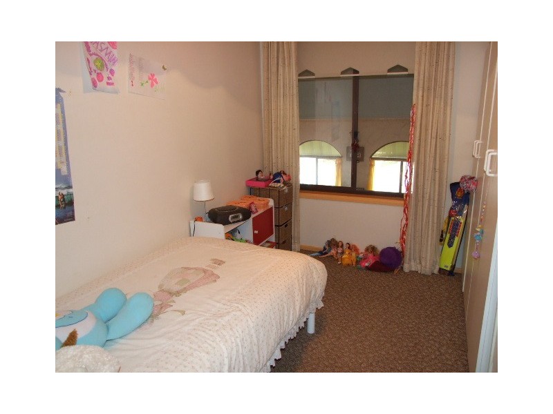 73 East Street, Parkes NSW 2870