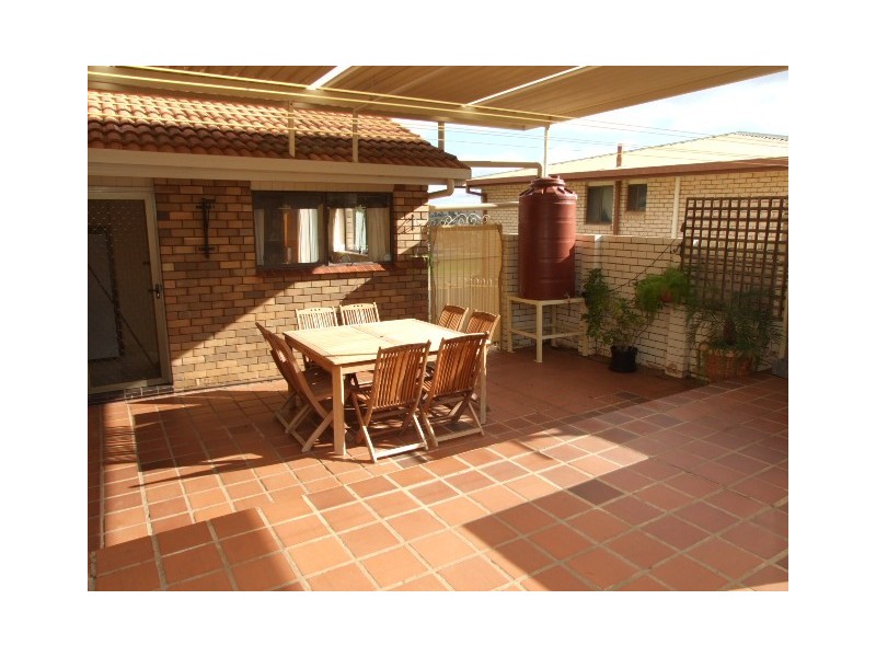 73 East Street, Parkes NSW 2870