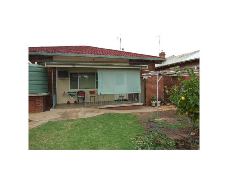 6 Metcalfe Street, Parkes NSW 2870